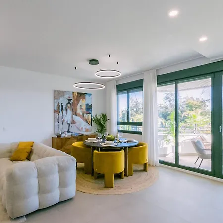 شقة 2 Bedroom Lovely In *