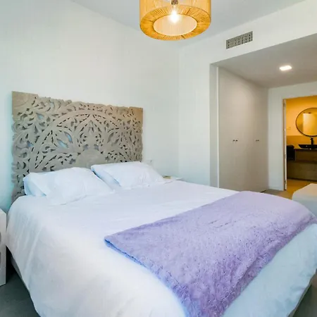 شقة 2 Bedroom Lovely In