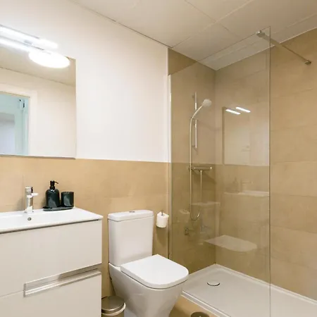 2 Bedroom Lovely In * توريمولينوس